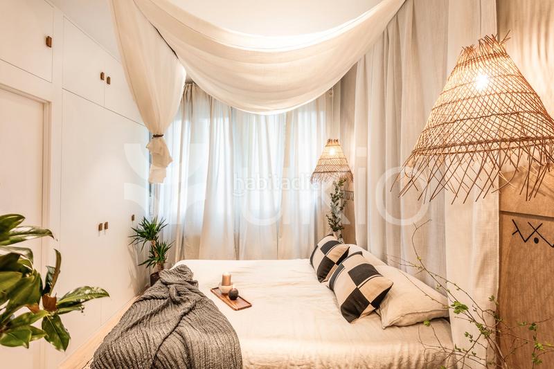 Foto 730b6a35-84e7-4f72-86ca-3fcab4a54496. Alquiler apartamento  de 3 dormitorios con balcón en Almagro en Madrid