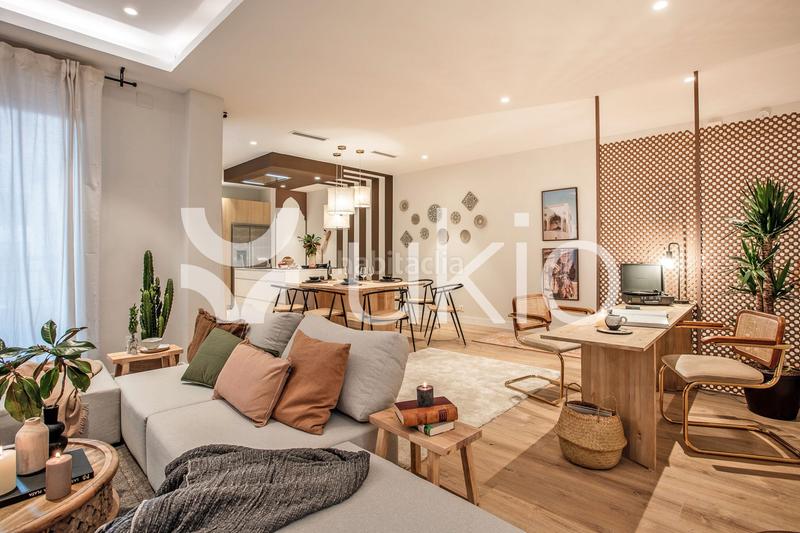 Foto 8bbbf421-2167-4020-9489-bcbb69191280. Alquiler apartamento  de 3 dormitorios con balcón en Almagro en Madrid