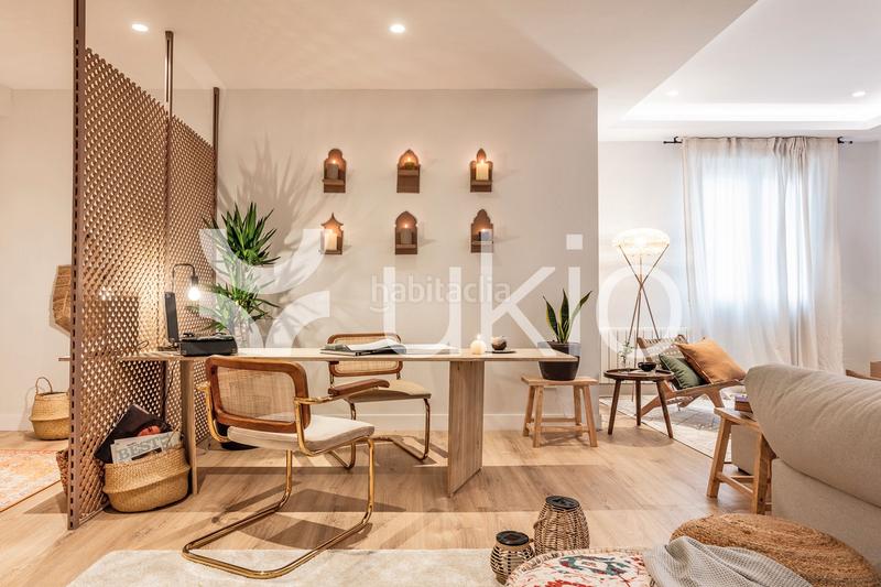 Foto fd940a87-370a-42e1-a225-d56d2db16b23. Alquiler apartamento  de 3 dormitorios con balcón en Almagro en Madrid