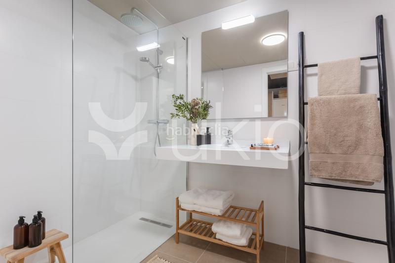 Foto 8bbffca3-80de-4644-9e90-34bf3cf5e118. Alquiler apartamento  de 1 dormitorio con terraza en ríos rosas en Madrid