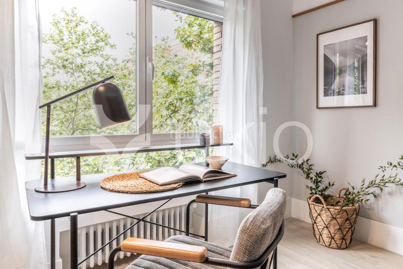 Foto 4dfd00f7-4582-4d26-81b2-3f8cfb75be5b. Alquiler apartamento  de 3 dormitorios con balcón en tetuán en Madrid