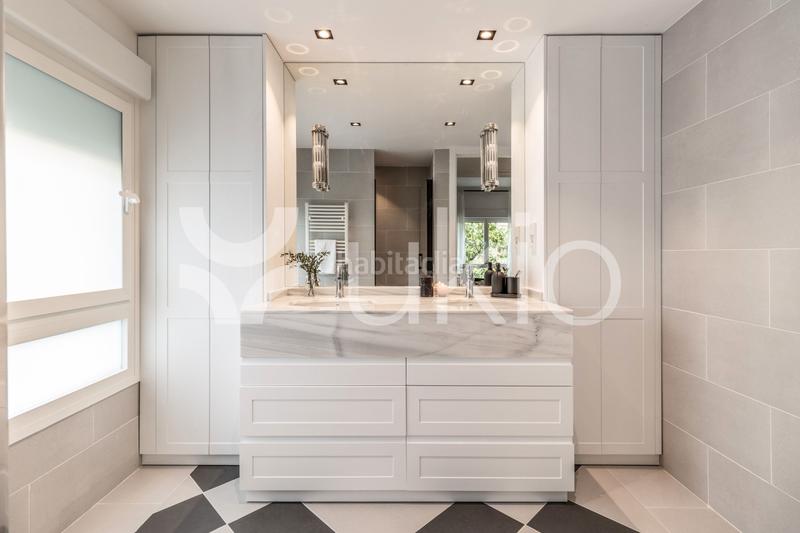 Foto 7568ea68-42b3-4e28-b2bc-b2b499d51976. Alquiler apartamento  de 3 dormitorios con balcón en tetuán en Madrid