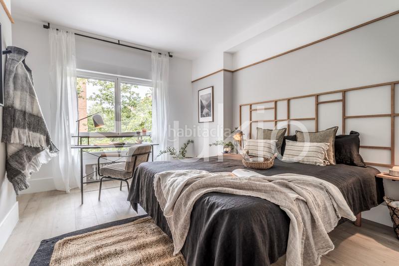 Foto c09ba3f0-7cfc-438e-910c-d53a75dbf2c1. Alquiler apartamento  de 3 dormitorios con balcón en tetuán en Madrid