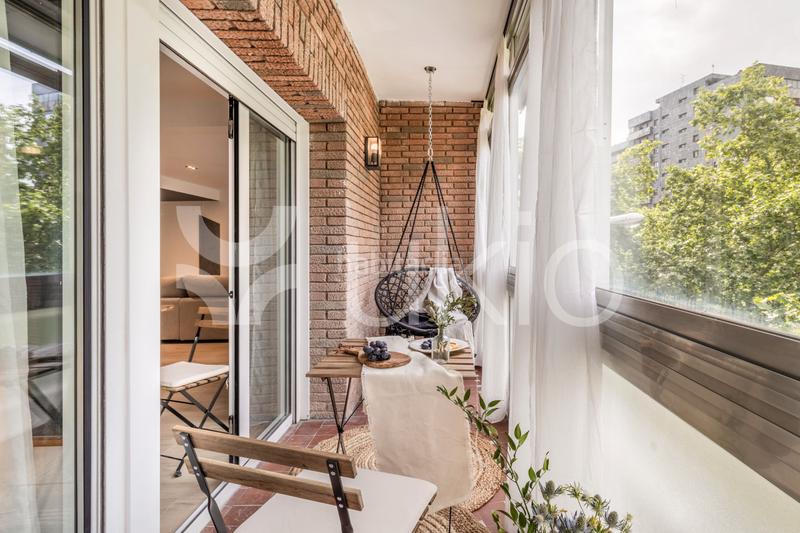 Foto e9109ed4-2624-4e7e-a9dd-375ebb8eb2dd. Alquiler apartamento  de 3 dormitorios con balcón en tetuán en Madrid