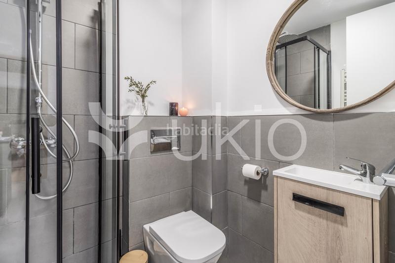 Foto fb7cc158-22a2-41ea-a6bb-d7622be99fea. Alquiler apartamento  de 3 dormitorios con balcón en tetuán en Madrid
