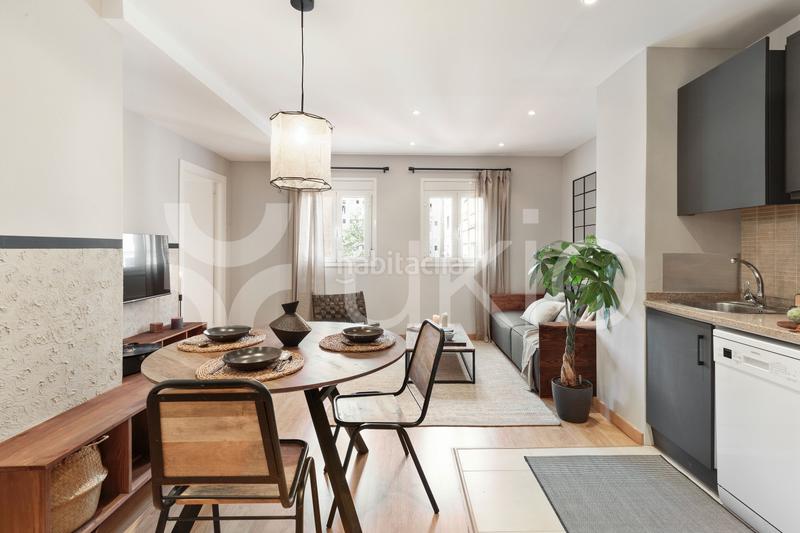 Foto d19dad9e-c100-45de-a1a4-f361abea1d91. Alquiler apartamento  de 1 dormitorio en Gòtic en Barcelona