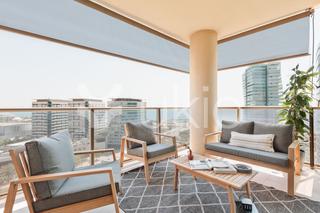 Location Appartement  Passeig del taulat. Apartamento de 3 dormitorios con terraza y piscina comunitaria e
