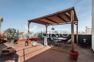 Affitto Piccolo appartamento  Carrer de balmes. Apartamento de 3 dormitorios con terraza en eixample esquerra