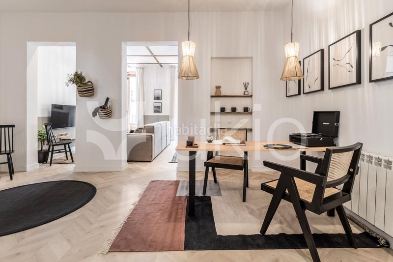 Foto 43539e4d-b820-4e6c-af4b-6926407dfffa. Alquiler apartamento baquo - apartamento de 4 dormitorios en malasaña en Madrid