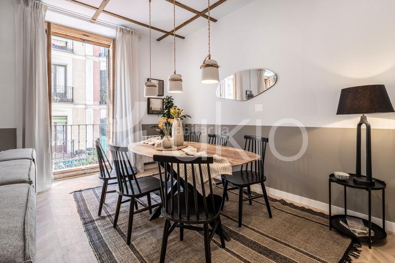 Foto 87a77a01-3f94-42b2-9038-560a90d77475. Alquiler apartamento baquo - apartamento de 4 dormitorios en malasaña en Madrid