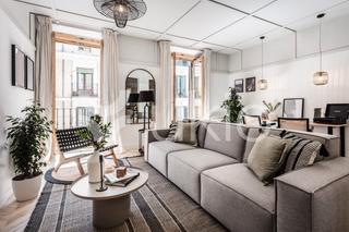 Lloguer Apartament  Calle de san andrés. Anayet - apartamento de 4 dormitorios en malasaña