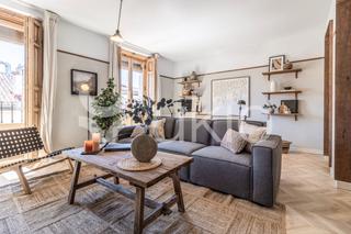 Miete Appartement  Calle de san andrés. Apartamento 4 dormitorios en malasaña