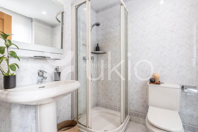Foto 10146a80-8ae1-424f-99c9-99721c728f4c. Alquiler dúplex  de 3 dormitorios con terraza en Almagro en Madrid