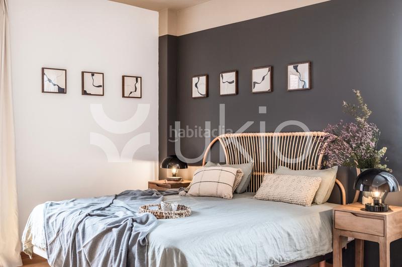 Foto c01112a1-04ea-4ad5-8dd7-5a56ee53281d. Alquiler dúplex  de 3 dormitorios con terraza en Almagro en Madrid