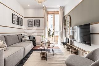 Affitto Piccolo appartamento  Calle de san andrés. Apartamento de 3 dormitorios en malasaña