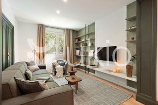 Location Appartement  Carrer de girona. Apartamento de 4 dormitorios con oficina en eixample dreta