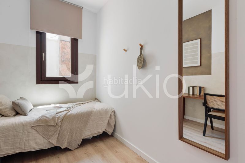 Foto 05c2e257-5868-48b6-99a9-3dd3ee21d0dc. Rent penthouse with heating in Sant Antoni Barcelona