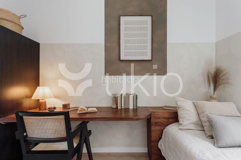 Foto 9982b20d-0e72-45d2-8632-a725e449245a. Rent penthouse with heating in Sant Antoni Barcelona