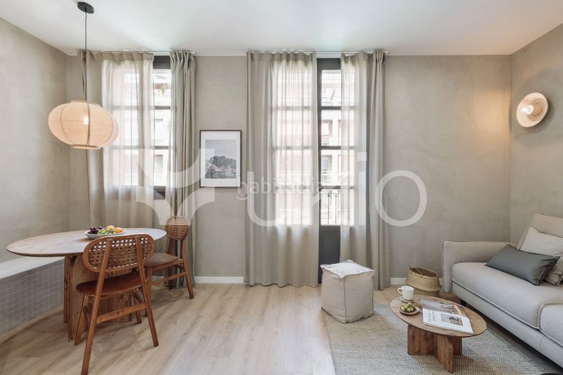 Foto d618ad7c-6947-49fd-bbe1-5a3dc02e8e97. Rent penthouse with heating in Sant Antoni Barcelona