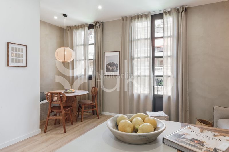 Foto f2f7a292-e2f4-41b7-9432-528e75c68dca. Rent penthouse with heating in Sant Antoni Barcelona