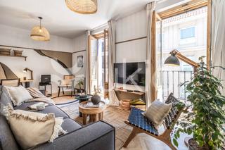 Miete Appartement  Calle de san andrés. Apartamento de 3 dormitorios en malasaña