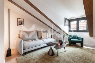 Affitto Piccolo appartamento  Calle de la cruz. Apartamento de 1 dormitorio y oficina en centro