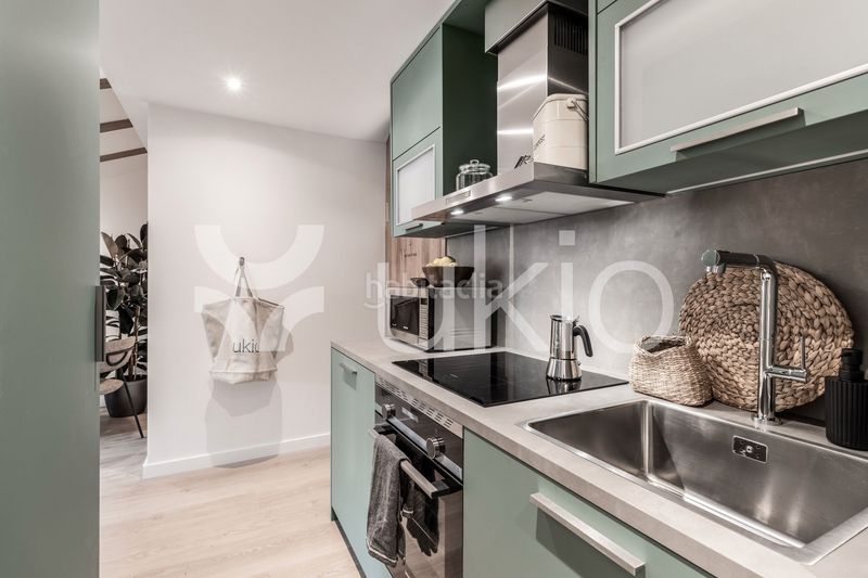 Foto 67681f88-bfc6-4009-bb54-9d1d49414f2c. Rent apartment with heating in Cortes-Huertas Madrid
