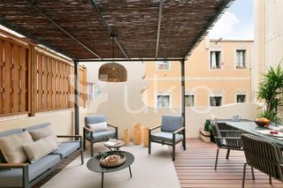 Location Appartement  Carrer del congost. Apartamento de 2 habitaciones con terraza en gràcia