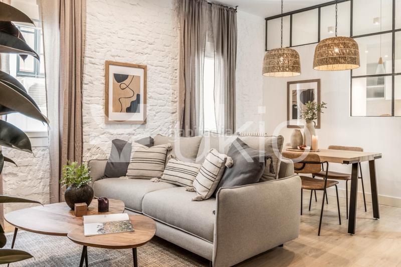 Foto 43de5b26-a09b-4a52-a039-0da2dc6cecb1. Alquiler apartamento  de 2 habitaciones en Almagro en Madrid