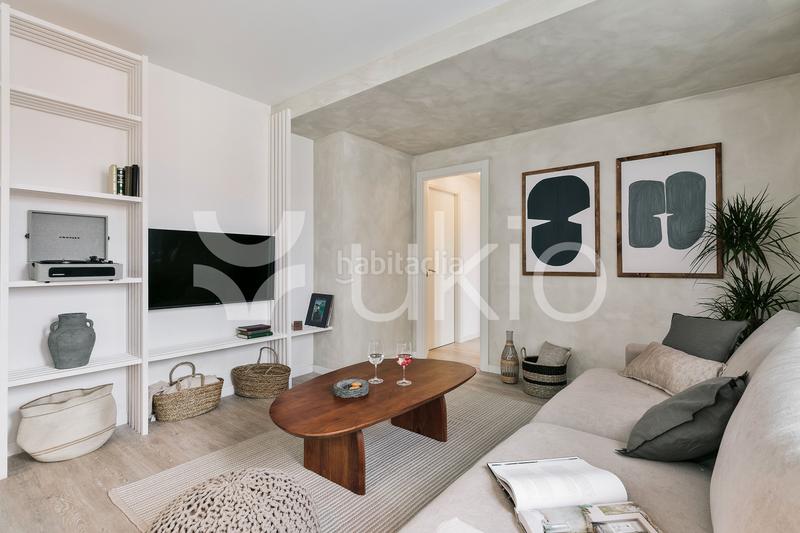 Foto 8677f5a7-b31b-4c67-80e3-ffff07ba0d9c. Lloguer apartament amb calefacció aparcament piscina a Barcelona