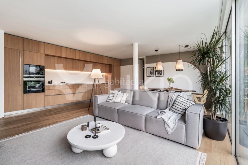 Foto 60492a35-2eb1-4d39-b3a6-86dc486ad6c8. Location appartement avec piscine dans Ciudad Jardín Madrid