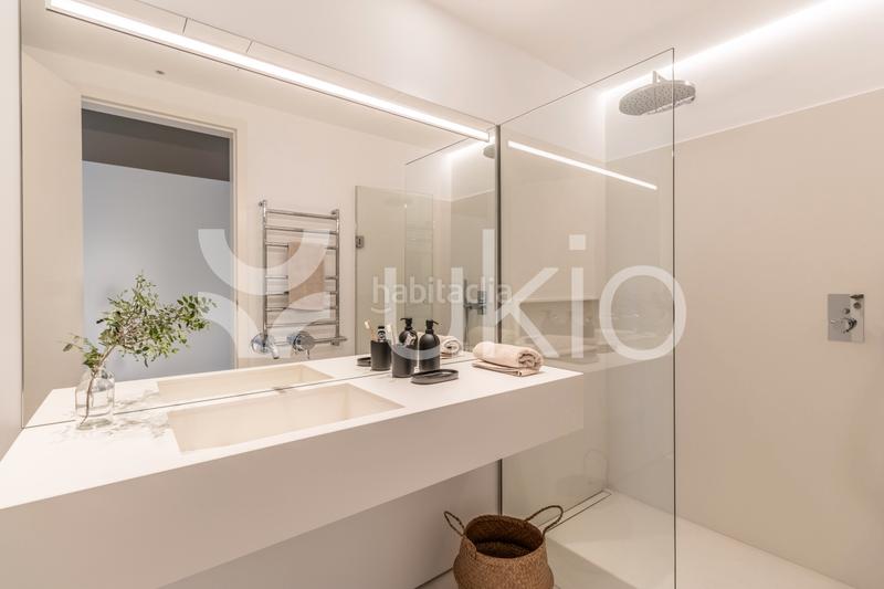 Foto 6b9c8a9f-0dba-4a1c-b34e-e45abc821731. Miete appartement mit pool in Ciudad Jardín Madrid