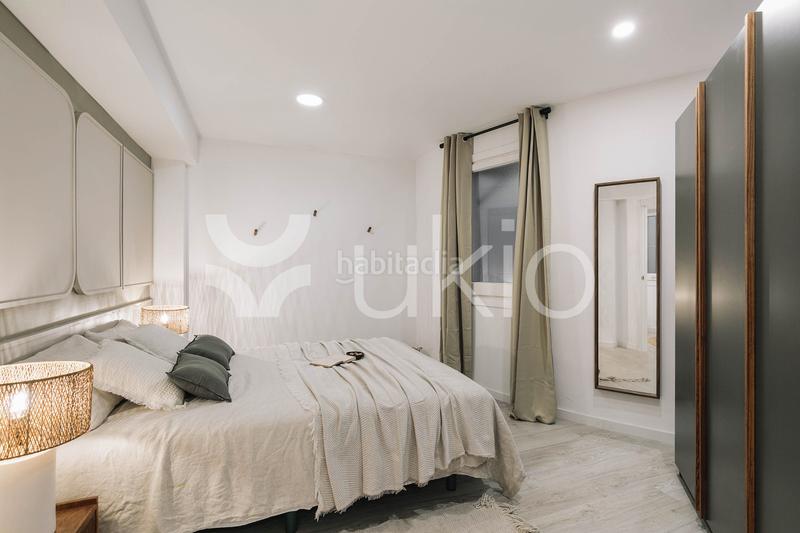 Foto 6021cce9-fba5-4242-a902-be998aa96279. Alquiler apartamento  de 3 habitaciones en Sant Antoni en Barcelona