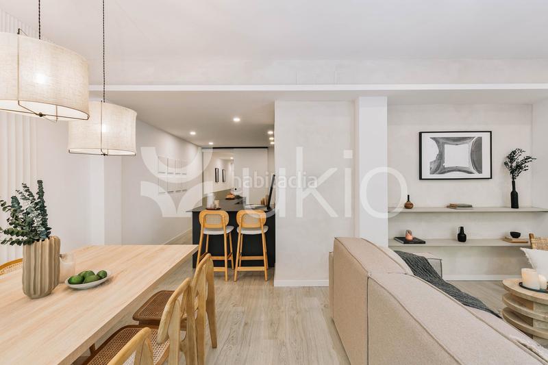 Foto 6cea8317-3154-44f1-9729-1fd434086f44. Alquiler apartamento  de 3 habitaciones en Sant Antoni en Barcelona