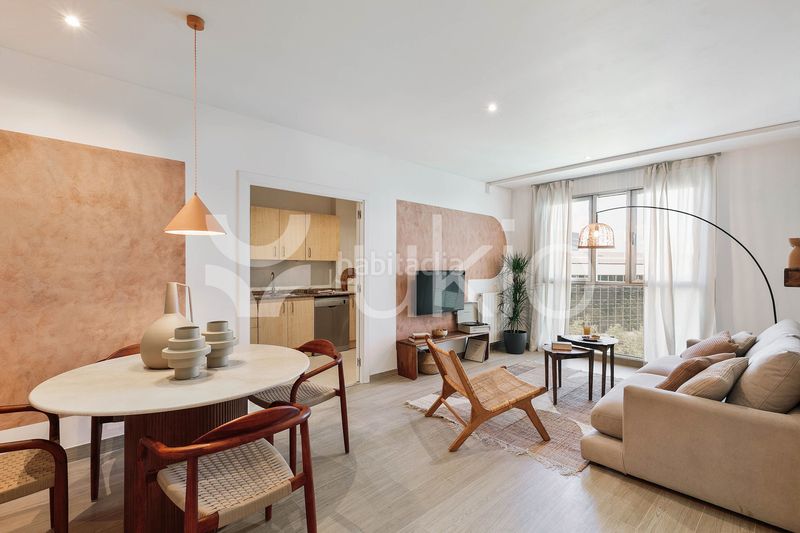 Alquiler Apartamento  Carrer de la ciutat de granada. Apartamento de 2 dormitorios en poblenou