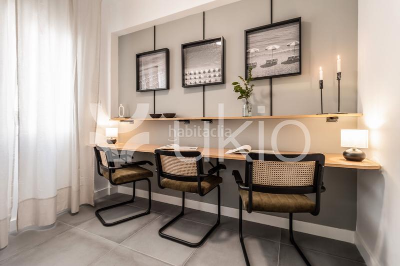 Foto 501cc7a2-5849-43b2-9271-e79aee13a09f. Alquiler apartamento  de 4 dormitorios y oficina en azca en Madrid