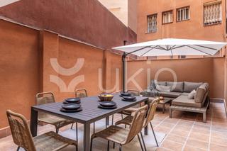 Lloguer Apartament  Calle de viriato. Apartamento de 3 dormitorios con terraza en almagro