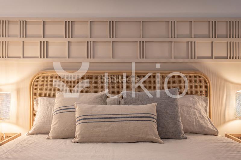 Foto 8cebf5a8-1b75-42d7-9d51-8b1542280e95. Alquiler apartamento  de 3 dormitorios con terraza en Almagro en Madrid