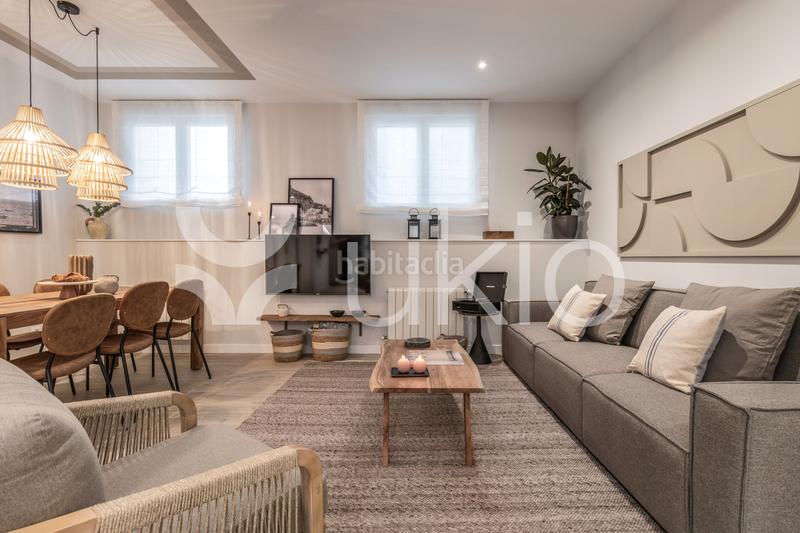 Foto c3fd75e3-e2e3-4907-8591-36fdd00ea50e. Alquiler apartamento  de 3 dormitorios con terraza en Almagro en Madrid