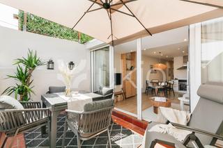 Location Appartement  Carrer del comte borrell. Apartamento de 2 habitaciones con terraza en eixample esquerra