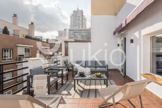 Lloguer Apartament  Calle del tutor. 3 dormitorios apartamento en malasaña