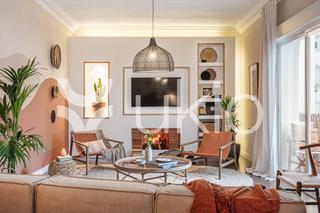 Location Appartement  Calle de ríos rosas. Apartamento de tres dormitorios con balcón en chamberí