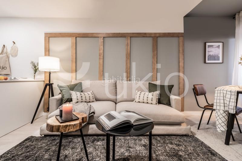 Foto 086bcb16-b562-4300-af58-3e23873ebf74. Alquiler apartamento  de 1 dormitorio con piscina compartida en Trafalgar en Madrid