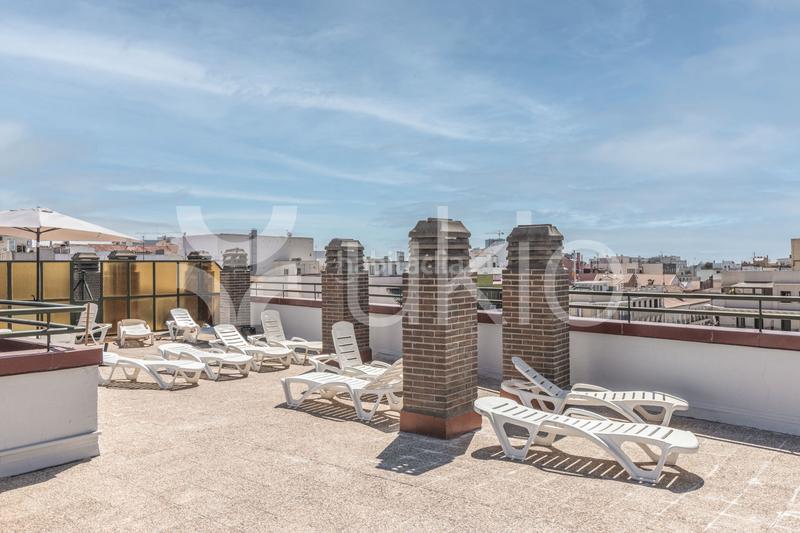 Foto 2eed200a-7e48-42ce-ac83-c3c0ea81a970. Alquiler apartamento  de 1 dormitorio con piscina compartida en Trafalgar en Madrid