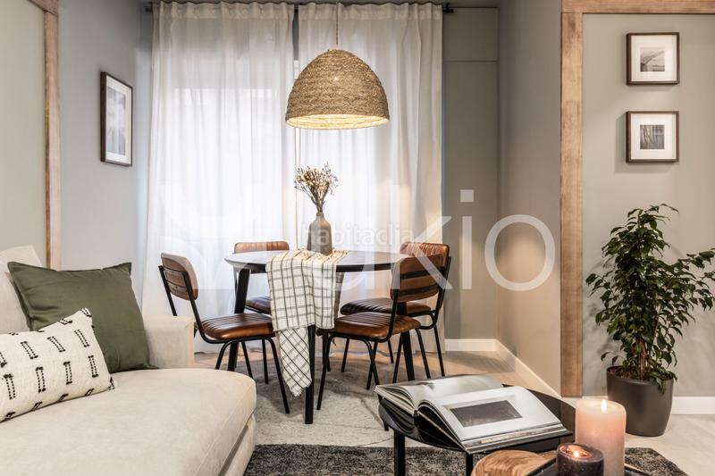 Foto 8b427e2a-2e46-4a02-b51c-680c2700d0c6. Alquiler apartamento  de 1 dormitorio con piscina compartida en Trafalgar en Madrid