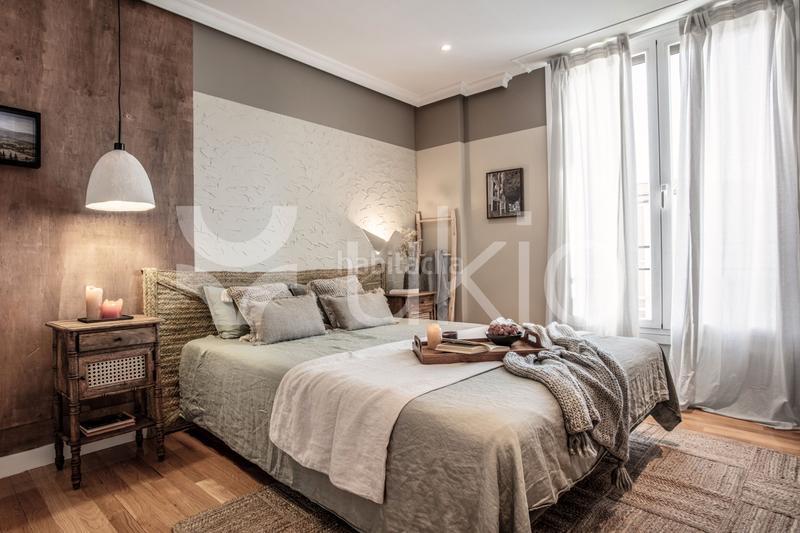 Foto ae8c6c24-b8f4-4f86-b68b-3a70d8bc7ea4. Lloguer apartament a Recoletos Madrid