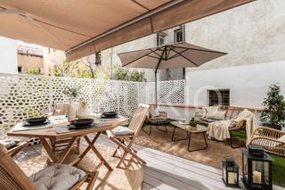 Location Appartement  Calle de garcilaso. Apartamento de 3 habitaciones y terraza en trafalgar