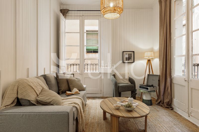 Alquiler Apartamento  Carrer de sant pere mitjà. 2 dormitorios en st pere sta caterina i ribera