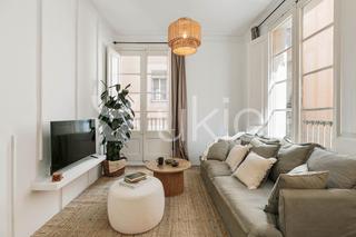 Location Appartement  Carrer de sant pere mitjà. 2 dormitorios en st pere sta caterina i ribera