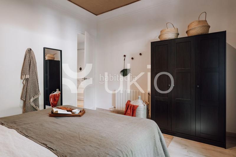 Foto a745cf6d-5f98-445c-8f6b-02920ca844c0. Alquiler apartamento  3 dormitorios en gràcia en Barcelona